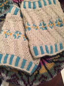 Forget me not wristwarmers